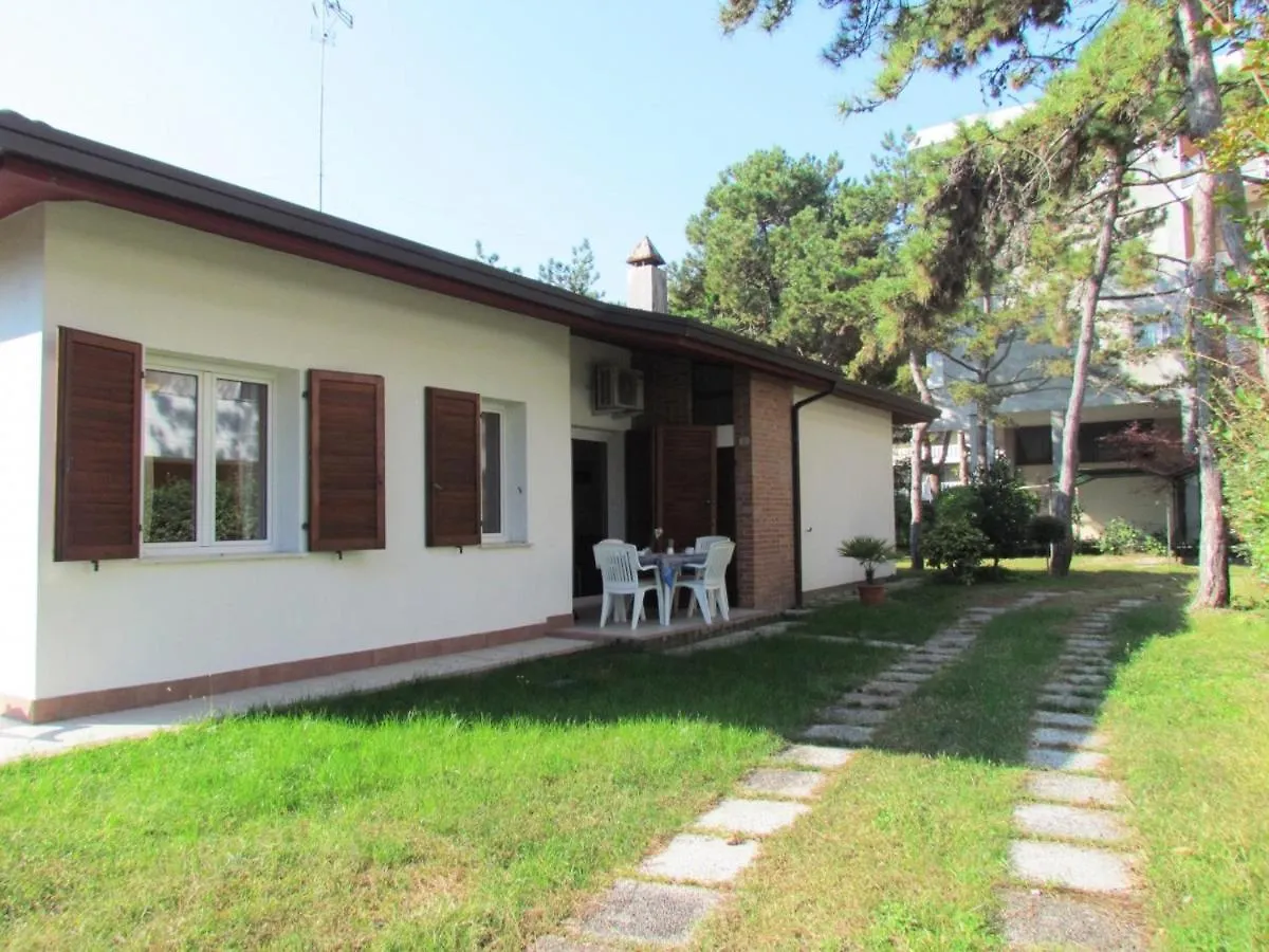 Apartment Villa Located A Few Meters From The Center And The Sea - Beach Place Included Bibione