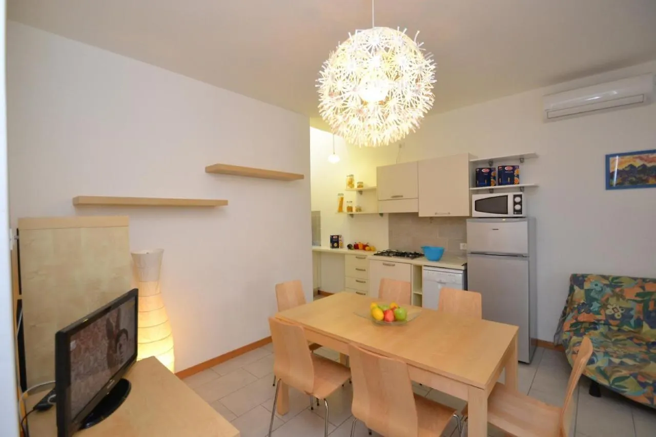 Villa Located A Few Meters From The Center And The Sea - Beach Place Included Bibione Italy