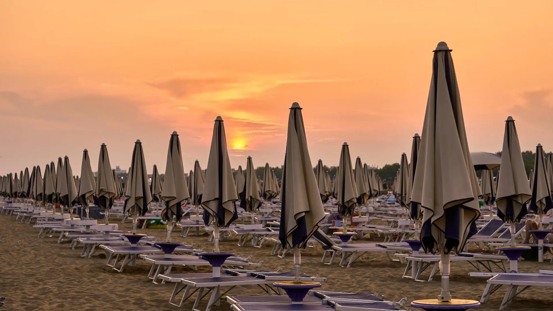 Villa Located A Few Meters From The Center And The Sea - Beach Place Included Bibione